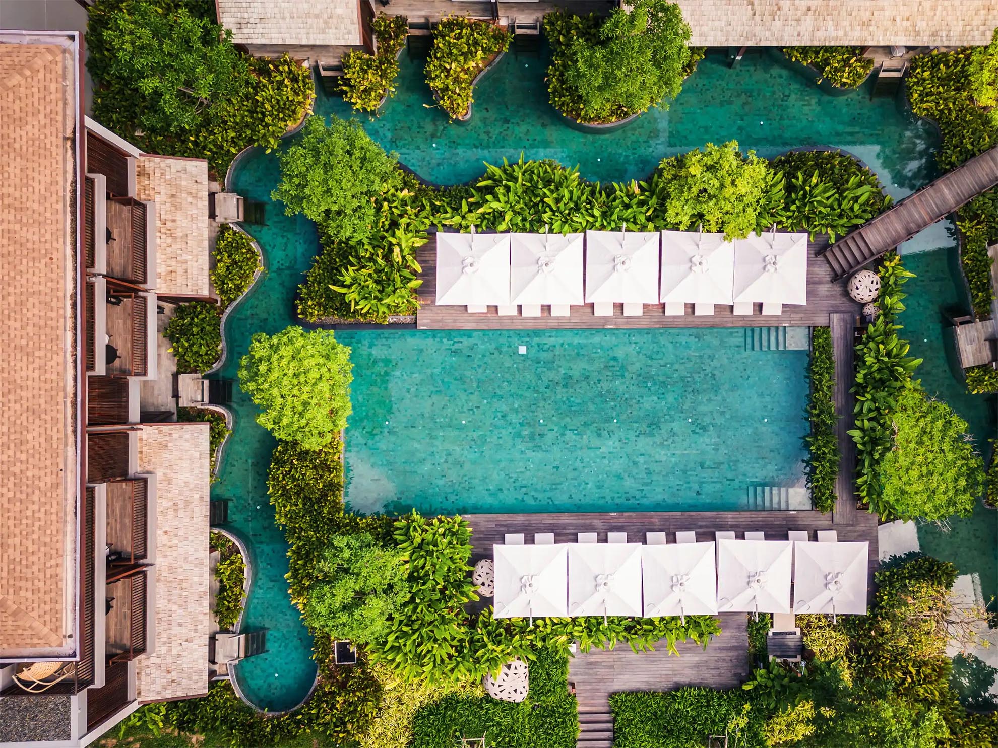 芭提雅安达仕酒店外观图